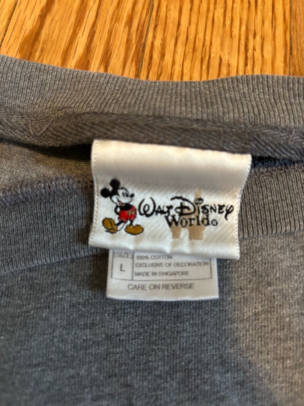 Walt Disney World Crewneck Sweatshirt Large - Picture 4 of 4